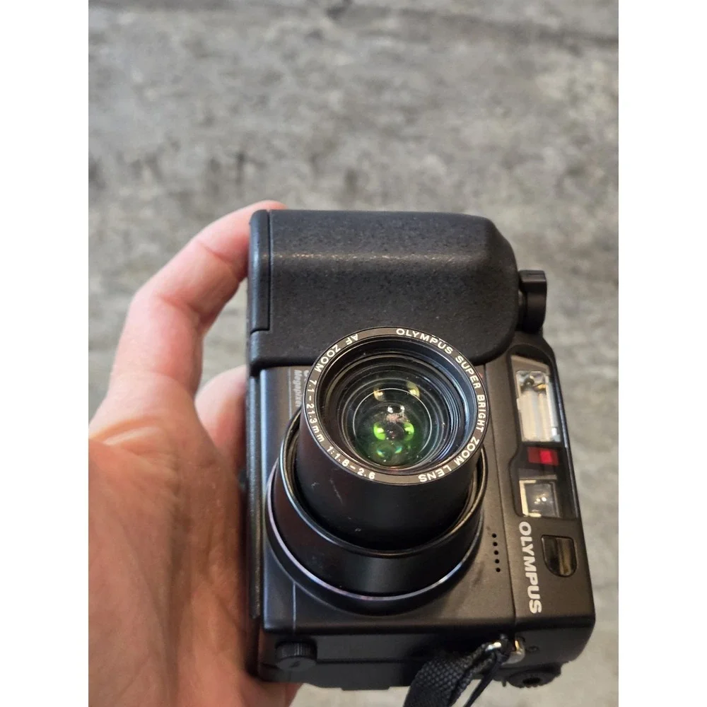 Olympus CAMEDIA C-3040 Zoom 3.3MP Digital Camera - Black
